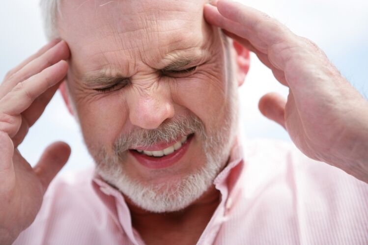 Infeksioni me helminths mund të provokojë shfaqjen e dhimbjeve të kokës